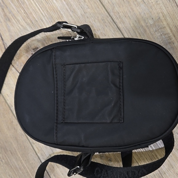 Lululemon Athletica Team Canada 22 Future Legacy  Black Crossbody Bag - Picture 6 of 12